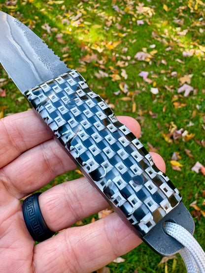 Modern Sgain Dubh in Monochrome